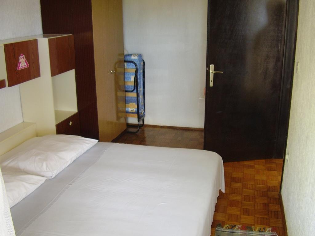 Petar Apartment Omis Room photo